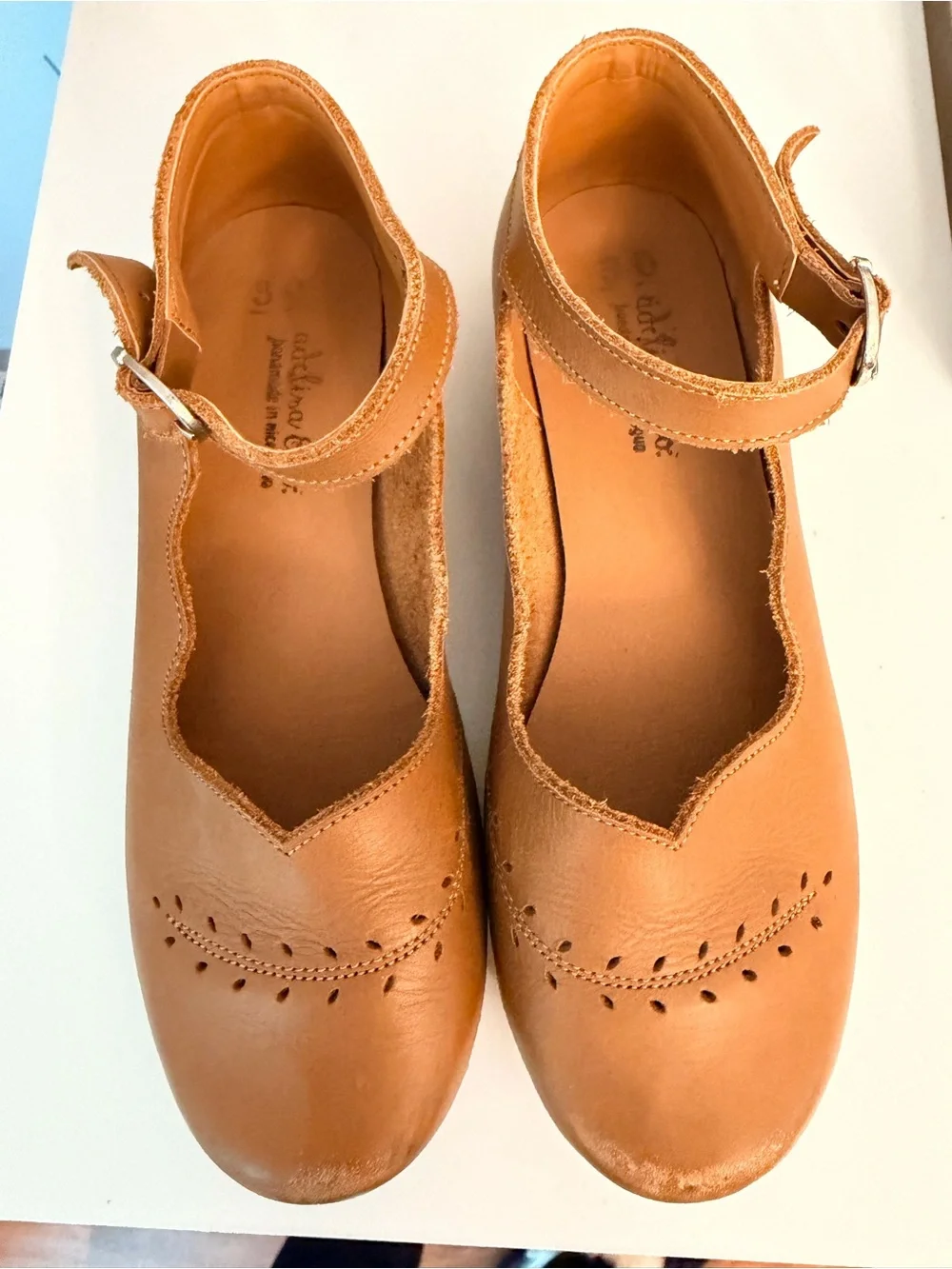 Adelisa & Co Girls Tan Leather Mary Jane Shoes with Ankle Strap Size 30/12
